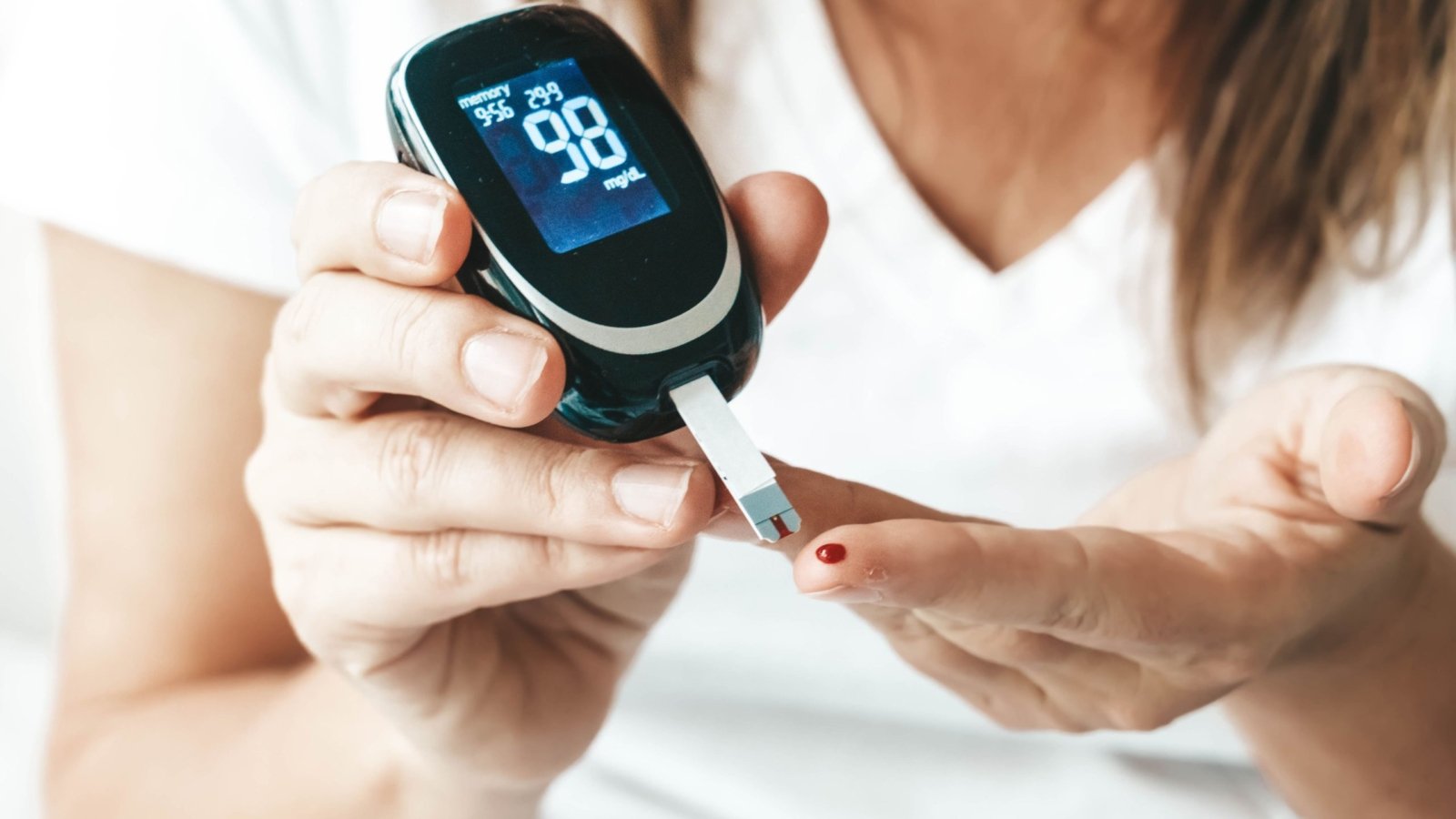 An image of a Blood glucose mete used to measure blood glucose levels.